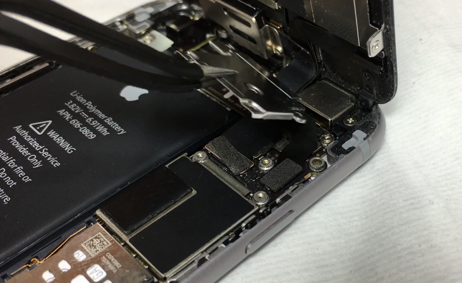 iPhone 6s+ 螢幕維修 - 8